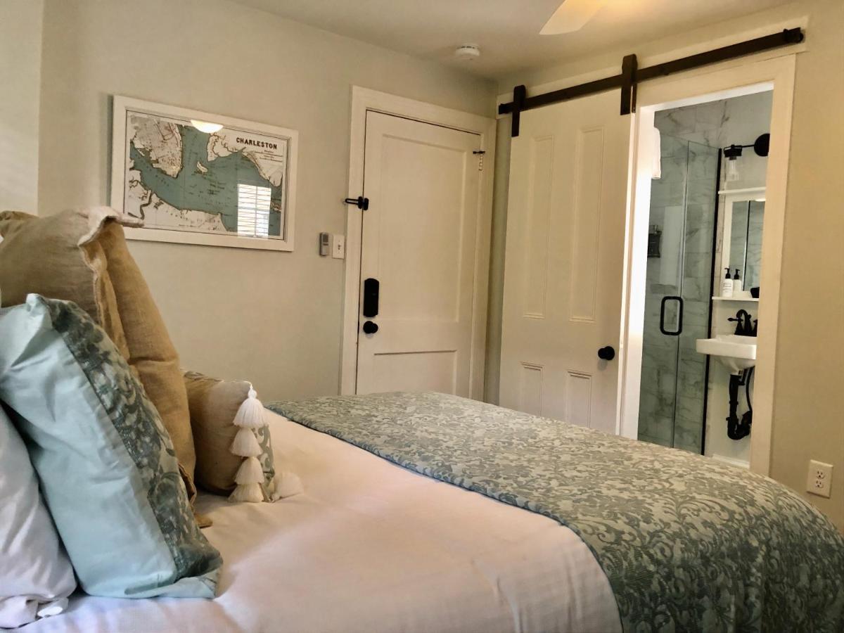 Daybed With Trundle In The Beautiful Ashley Inn 4 Blocks From King St Charleston Buitenkant foto