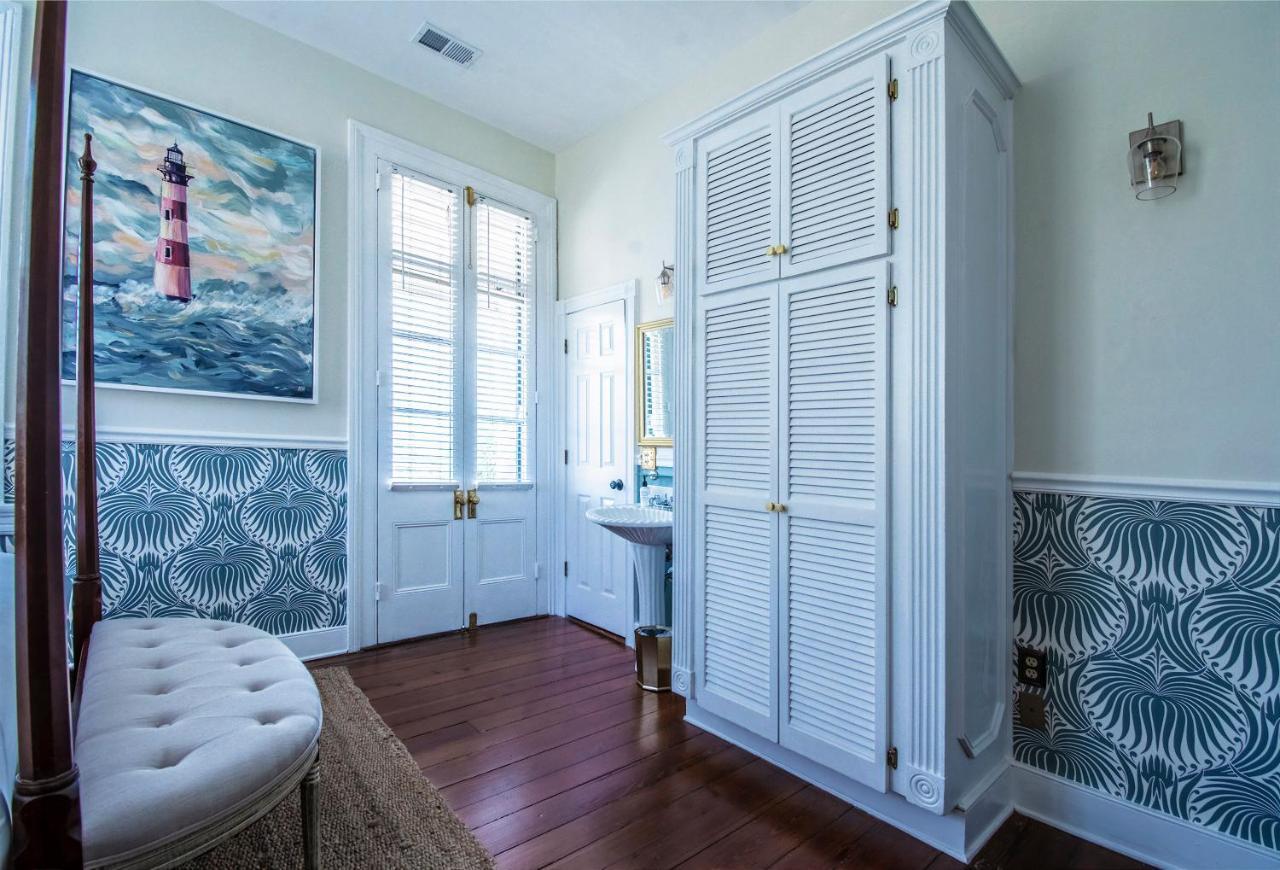 Daybed With Trundle In The Beautiful Ashley Inn 4 Blocks From King St Charleston Buitenkant foto