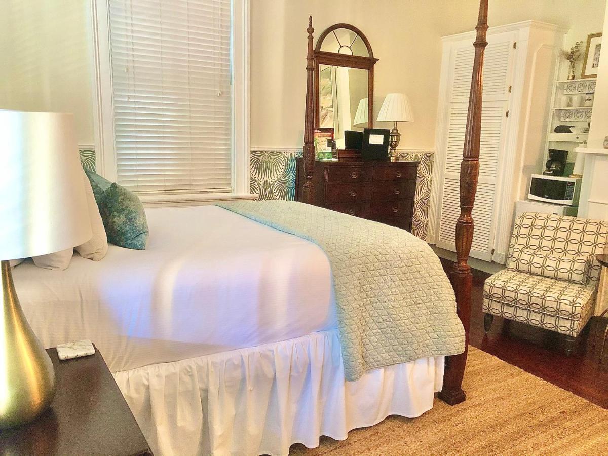 Daybed With Trundle In The Beautiful Ashley Inn 4 Blocks From King St Charleston Buitenkant foto