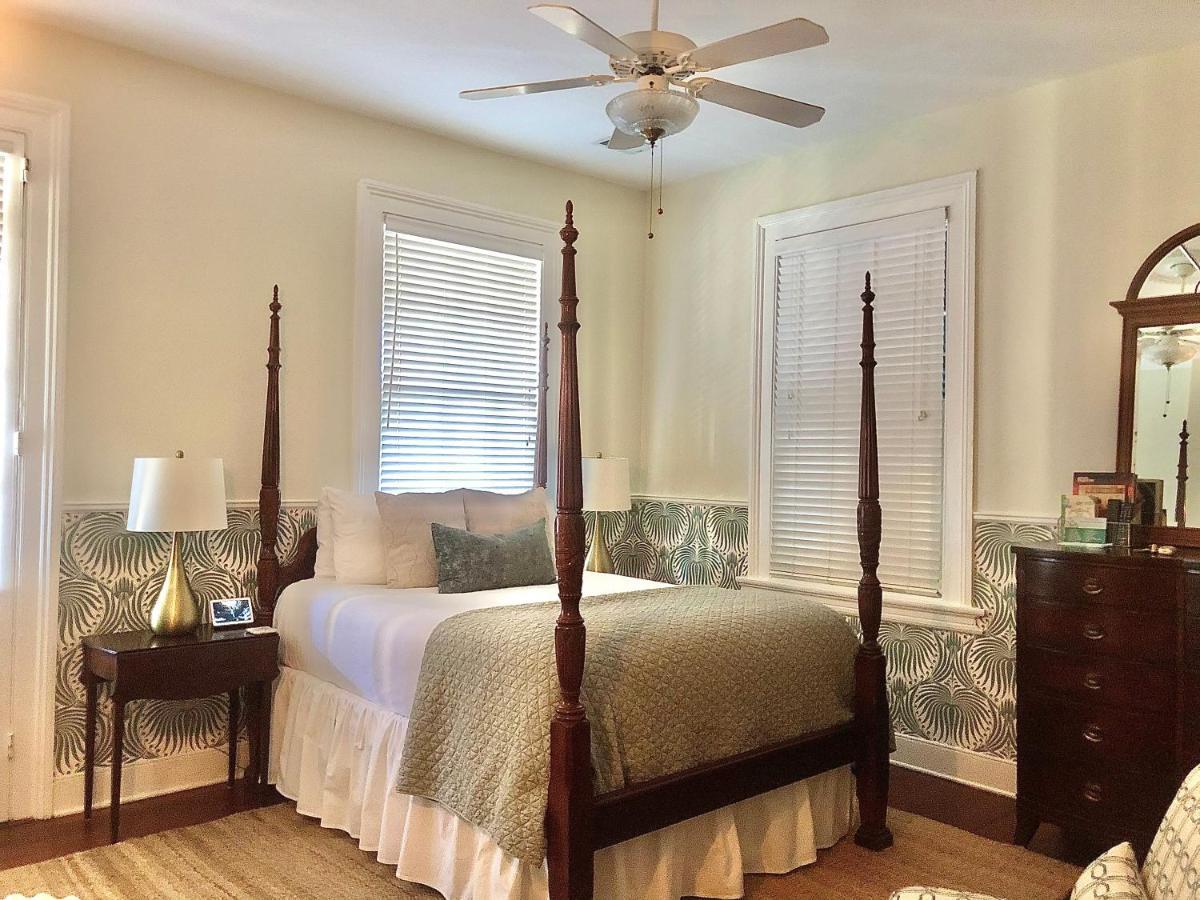 Daybed With Trundle In The Beautiful Ashley Inn 4 Blocks From King St Charleston Buitenkant foto