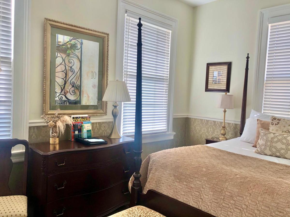 Daybed With Trundle In The Beautiful Ashley Inn 4 Blocks From King St Charleston Buitenkant foto